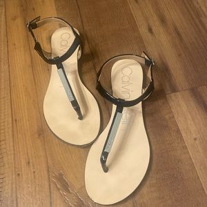 CALVIN KLEIN Samira Black Patent Thong Sandal